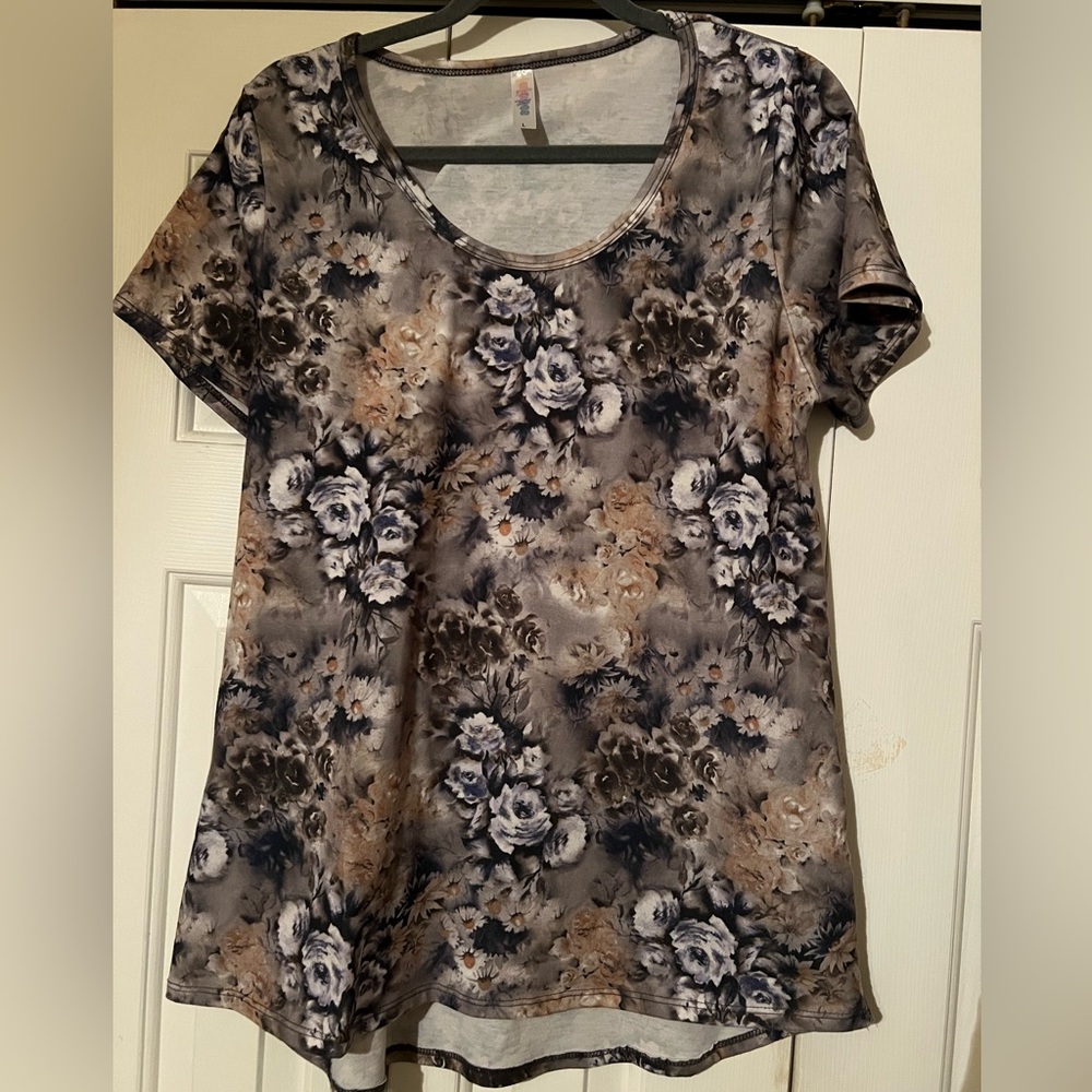 LuLaRoe Classic Tee